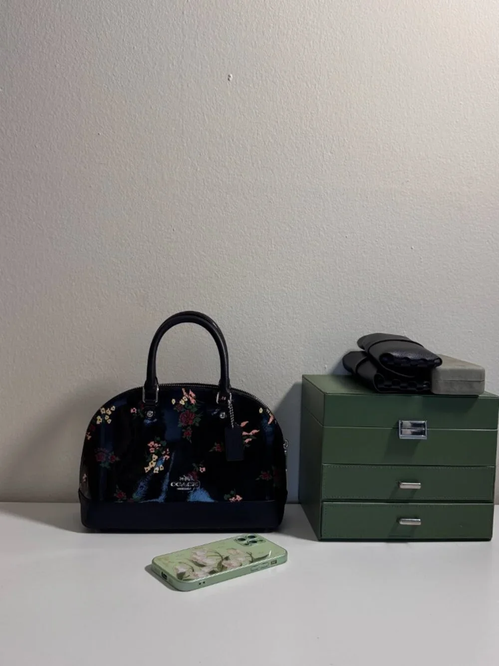 Coach Black Patent Floral Print Dome Satchel Handbag Shell Purse Top Handle